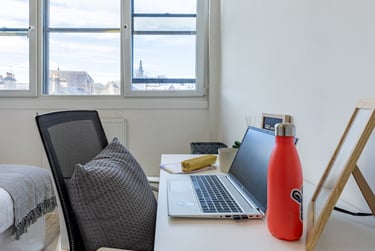 Silver En Suite City View - Image 2